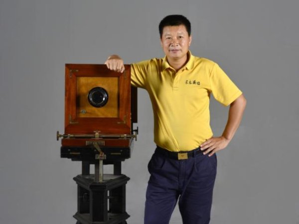 源顺网 从保安到摄影师，占有兵20余年来用镜头记录“中国制造”的时代变迁